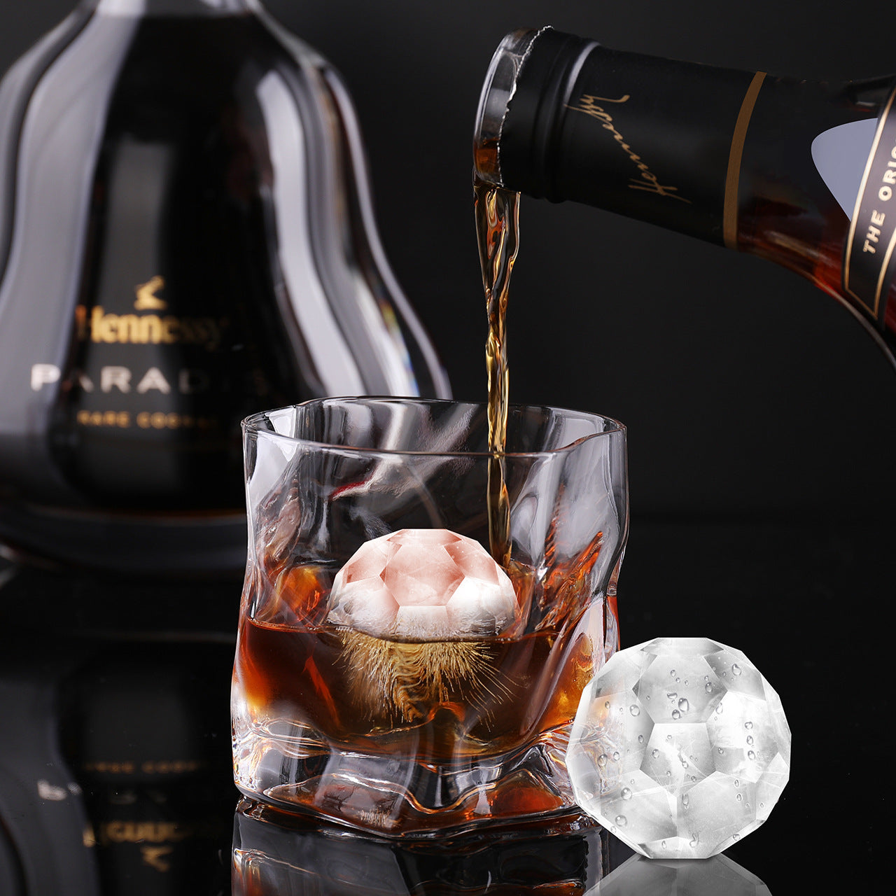 Creative Silicone Whiskey Ice Cube Mold – Reusable Large Ice Maker for Cocktails & Drinks