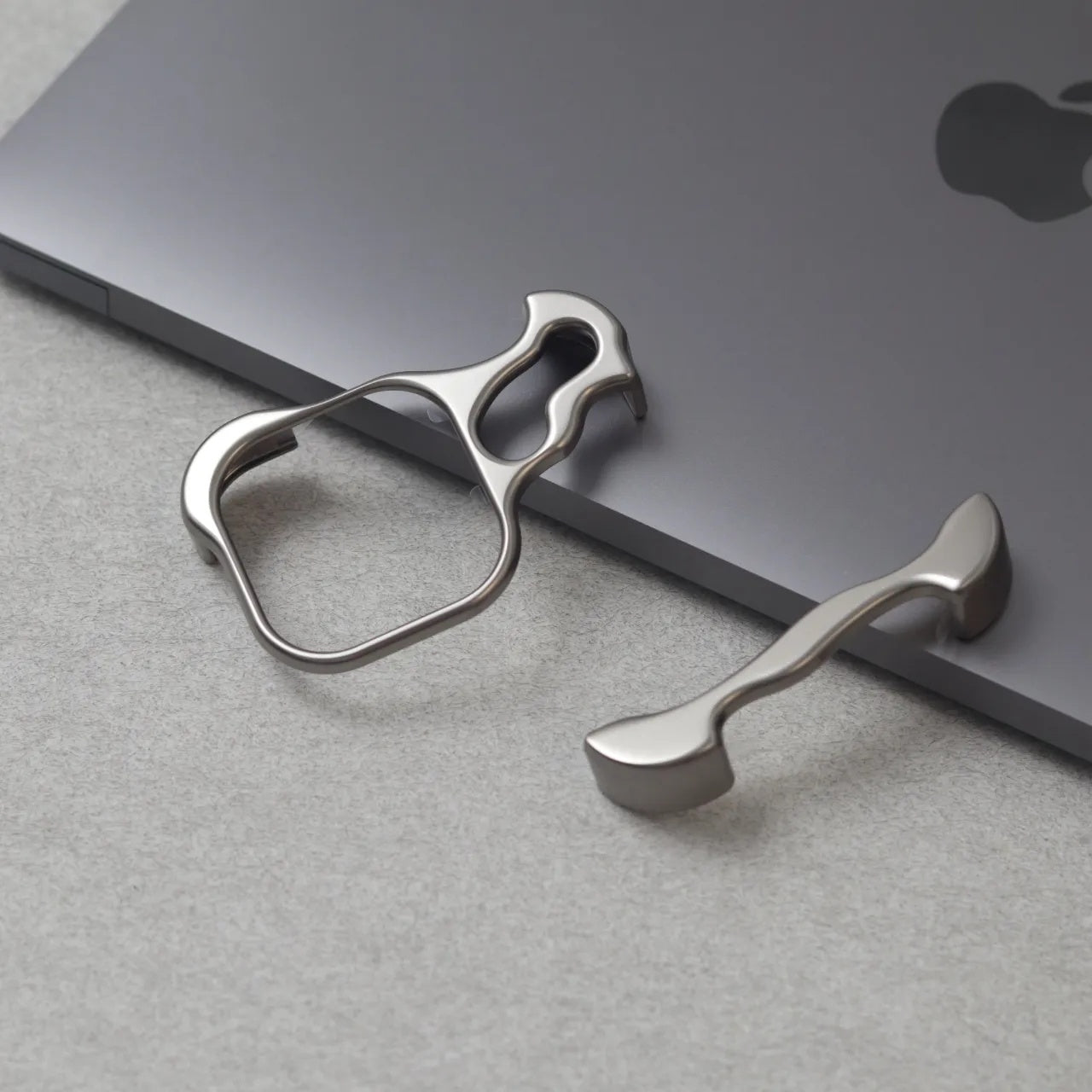 Zinc Alloy Suitable For IPhone Cases