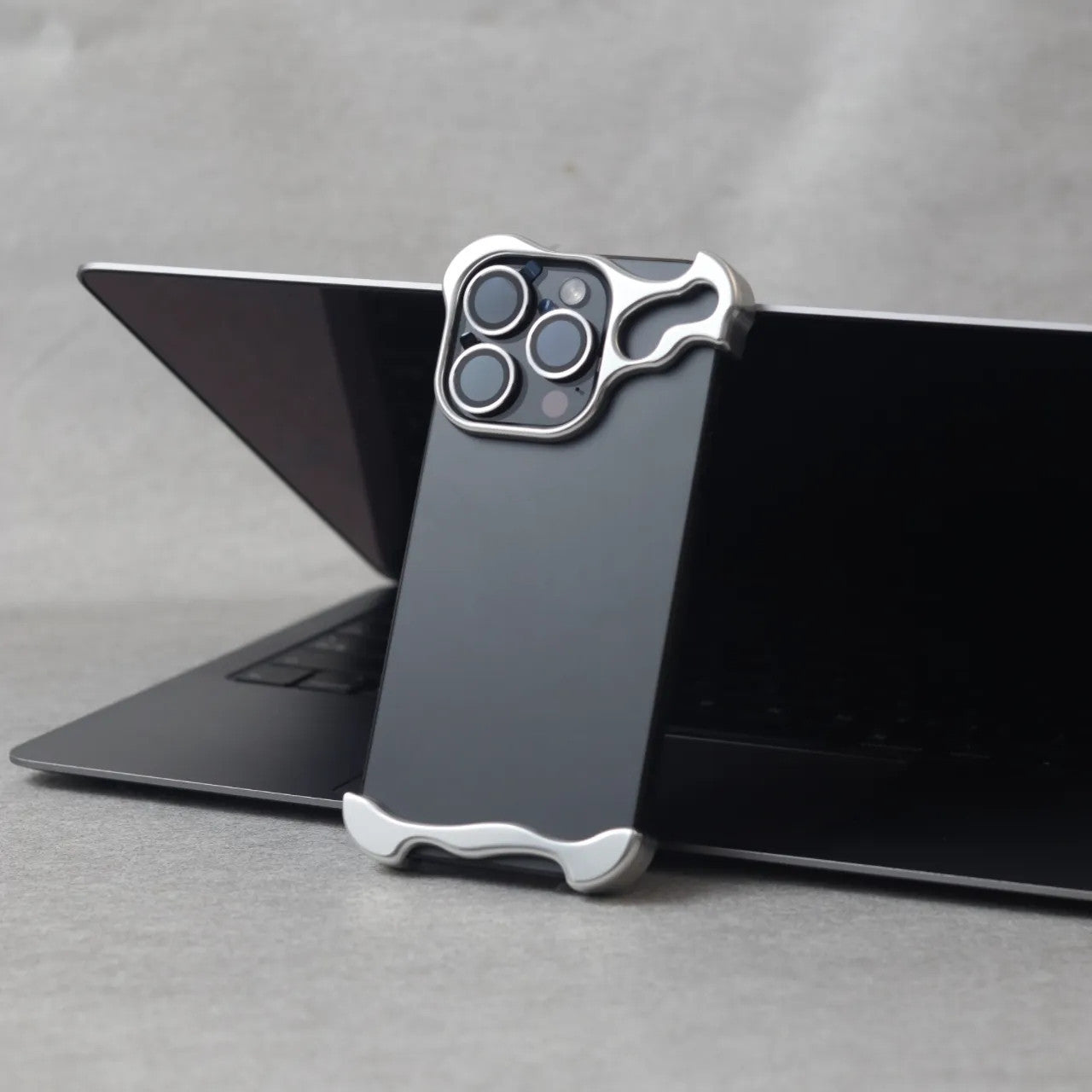 Zinc Alloy Suitable For IPhone Cases